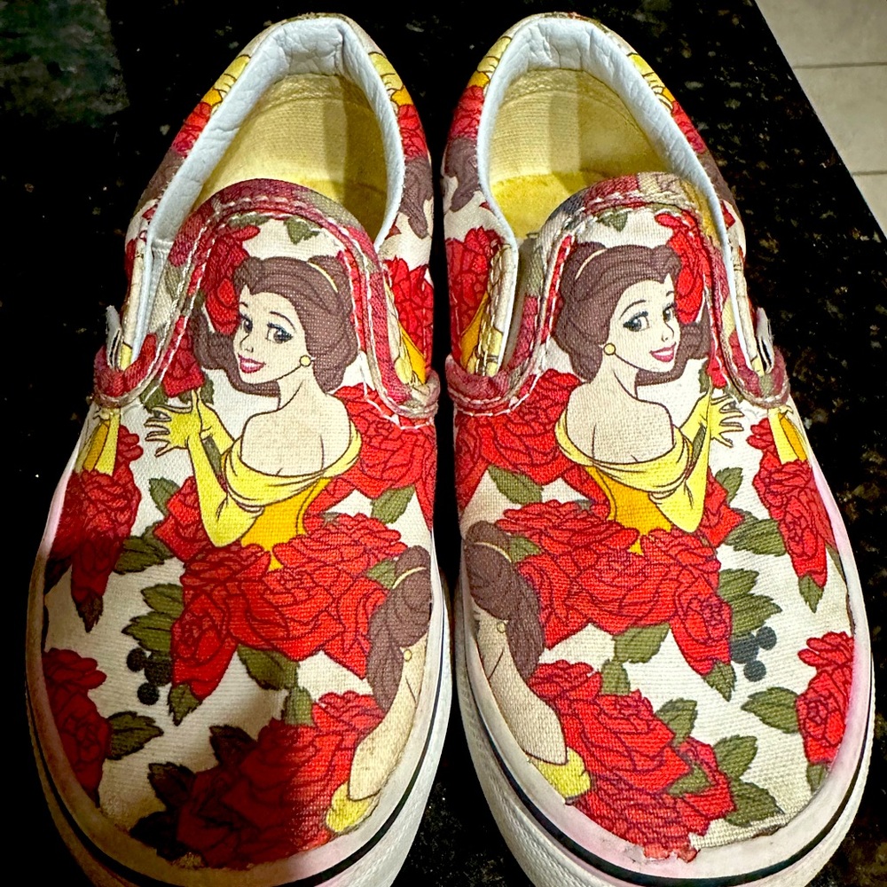 RARE kids size Disney Vans “off the walll” Belle slip ons, KIDS YOUTH size 10.5